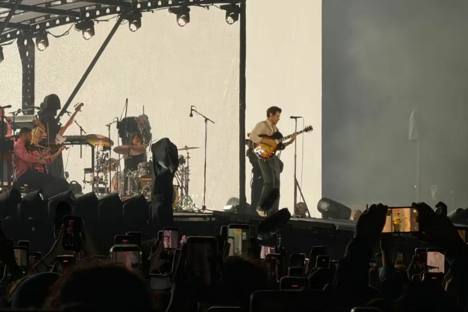 Harry Styles documenta su regreso a México durante su gira Together, Together