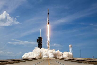 Fragmento de cohete Falcon 9 de SpaceX impacta contra la Luna