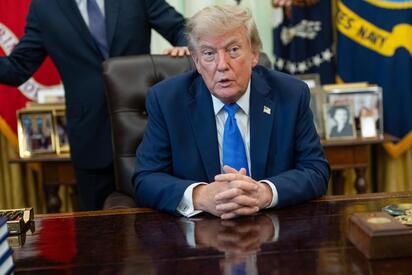 Donald Trump aseguró que busca reducir la tensión con Irán y descartó por ahora nuevos ataques, mientras Washington mantiene presión económica sobre Teherán.