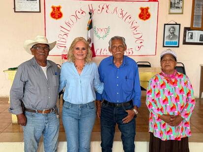 Sostiene Laura Jiménez reunión con jubilados de Villa de las Esperanzas