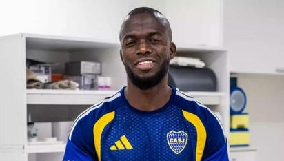 Enner Valencia firma con Boca Juniors hasta 2027