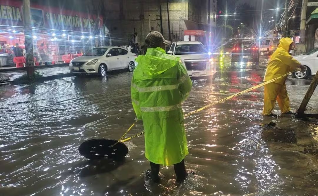 Iztapalapa registra encharcamiento de 100 metros