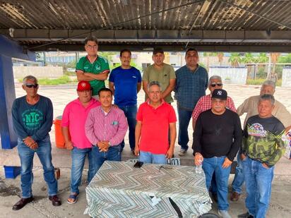 Extrabajadores advierten tensión social ante posible retiro de montacargas de AHMSA