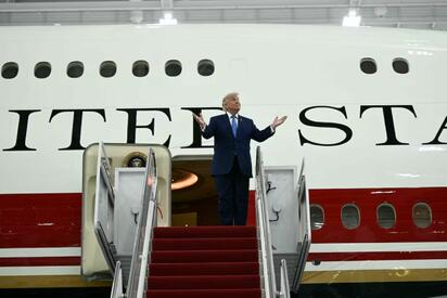 Trump salió de Turquía bajo un operativo secreto tras una amenaza contra el Air Force One, con un avión señuelo utilizado para protegerlo.