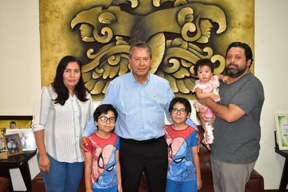 Destacan talento en robótica; estudiantes visitarán la NASA