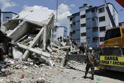 Colombia declara tres días de duelo por víctimas del terremoto