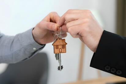 Gobierno reporta avance de 66% en meta de vivienda para Yucatán