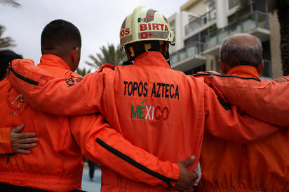 Topos mexicanos se suman a labores tras terremotos de Colombia 