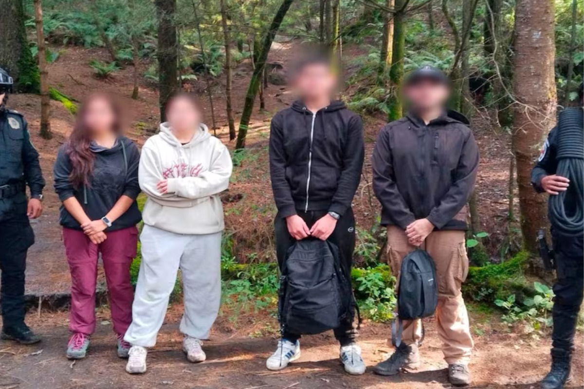 Cuatro estudiantes se extravían en Los Dinamos y son localizados por policías