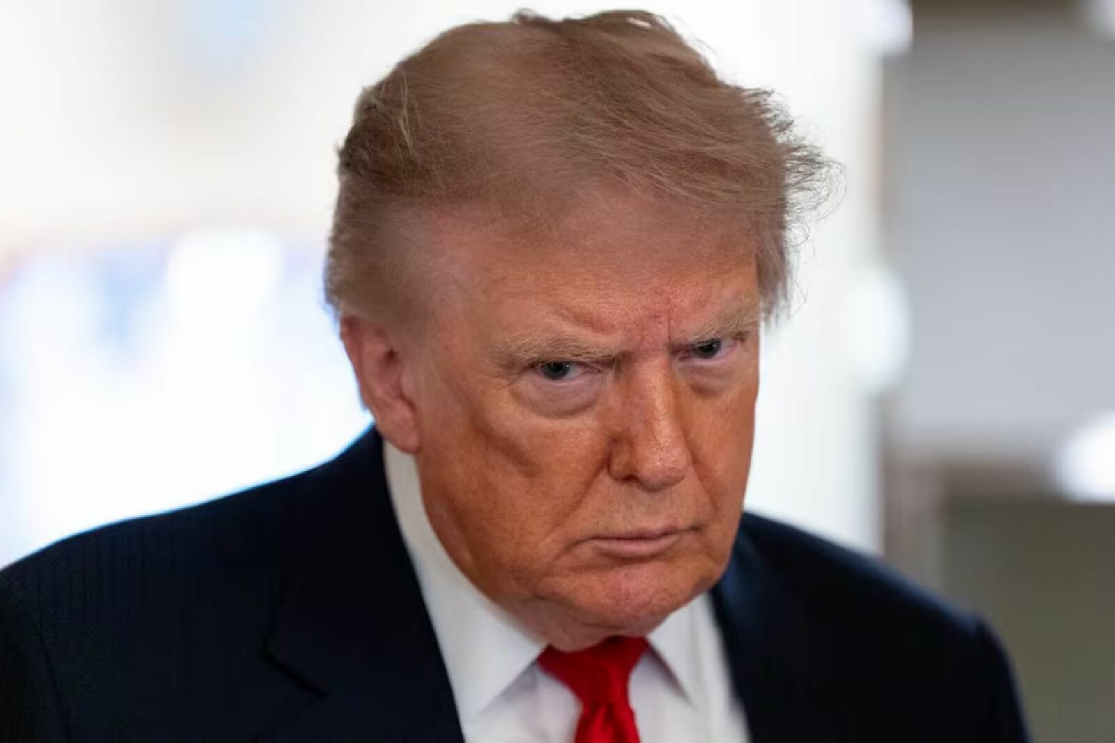 Corte desestima demanda de Trump contra Harvard por antisemitismo