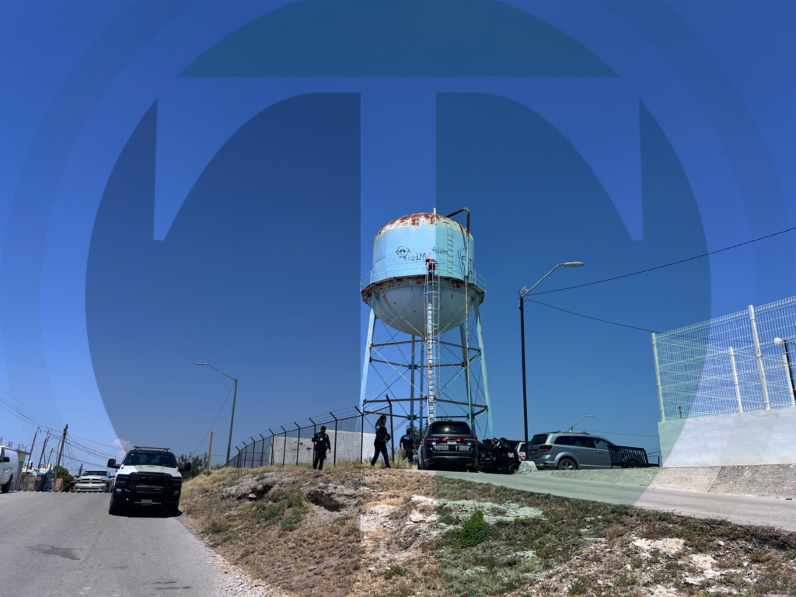 Movilización: El reporte generó la movilización inmediata de elementos de seguridad y auxilio. Movilización: El reporte generó la movilización inmediata de elementos de seguridad y auxilio.