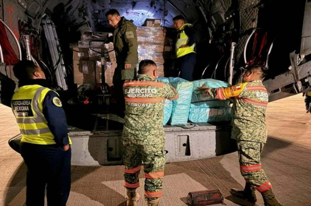 México vuelve a volar hacia Colombia con ayuda tras el sismo