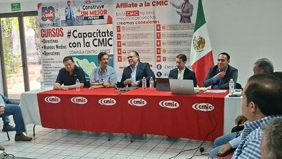 Tren Saltillo-Laredo abre oportunidad a constructores de Monclova