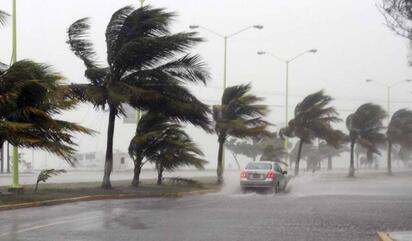 ‘Hernán’ evoluciona a tormenta tropical en el Pacífico; ‘Cristóbal’ es post-tropical