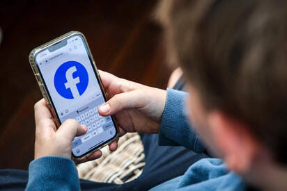 El Consejo Constitucional de Francia rechazó prohibir las redes sociales a menores de 15 años al considerar desproporcionada la medida restrictiva.  El Consejo