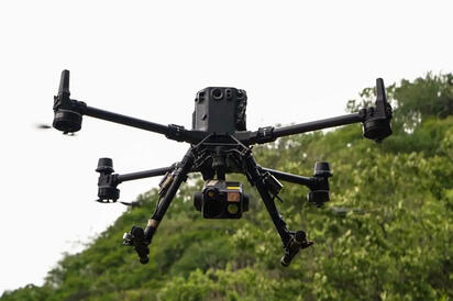 Estados Unidos impuso un arancel de hasta 100% a determinados drones extranjeros, argumentando riesgos para su seguridad nacional y dependencia tecnológica.