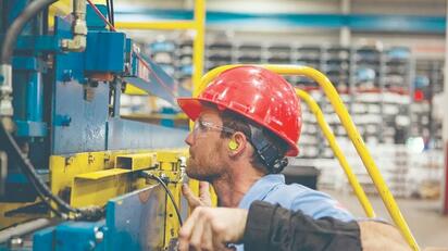 Empleo formal cae en julio por menor inversión y consumo