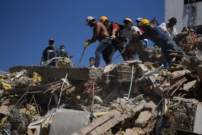 Sube a 288 la cifra de fallecidos por terremoto en Colombia