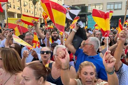 Las autoridades marroquíes interceptaron a decenas de migrantes que buscaban cruzar de manera irregular hacia Ceuta.  Las fuerzas marroquíes interceptaron este