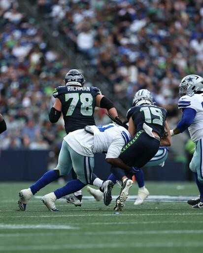    Dallas tomó el control desde el segundo cuarto y aseguró el triunfo ante Seattle en pretemporada.  Los Dallas Cowboys consiguieron una victoria de 17-7