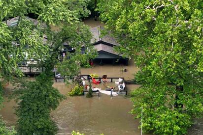 Graves inundaciones provocadas por tormentas han dejado cinco muertos en Indiana, además de cientos de evacuados y amplias afectaciones por falta