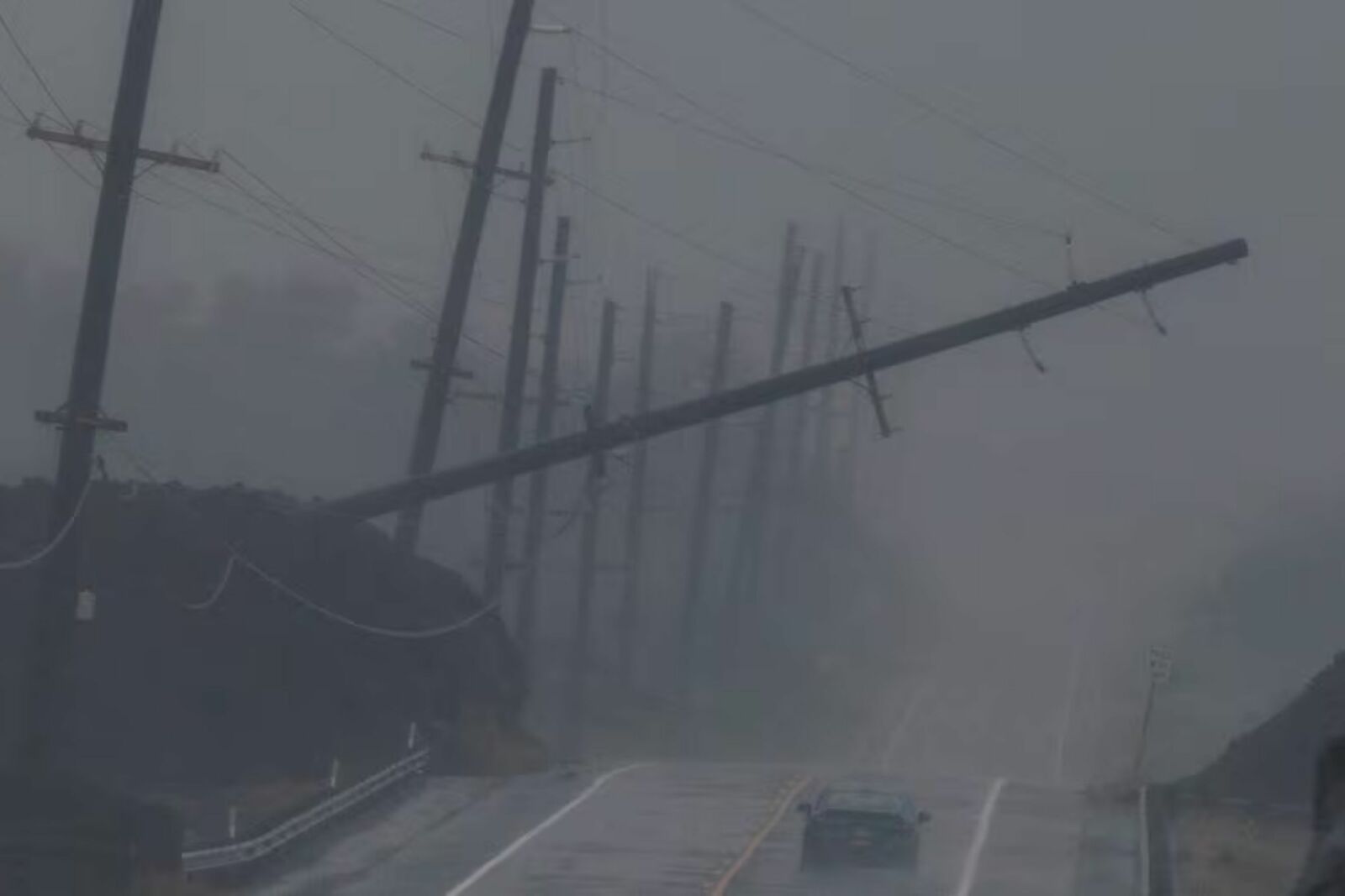 Huracán Lala se degrada a tormenta tropical tras azotar Hawái