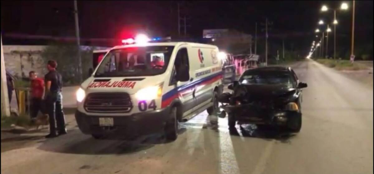 Accidente: Una falla mecánica habría provocado el impacto por alcance; el conductor huyó del lugar.