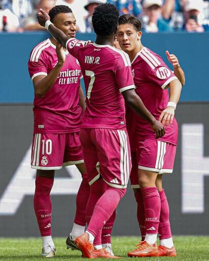 Real Madrid golea 3-0 al Schalke 04 en su último amistoso 