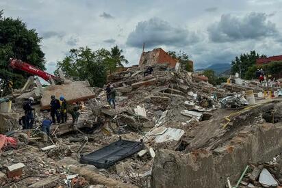 Sheinbaum confirma muerte de dos mexicanos en sismo de Colombia