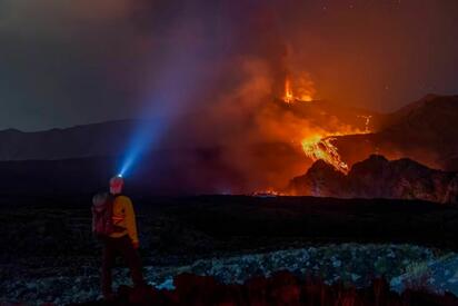 Muere turista de EU tras ser alcanzado por un rayo en el monte Etna en Italia