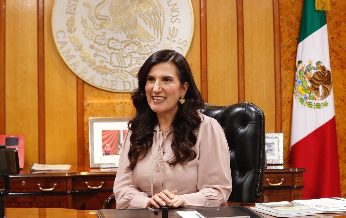 Kenia López Kenia López