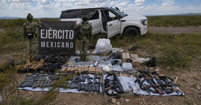 Detienen a cuatro con arsenal y droga en Mapimí, Durango