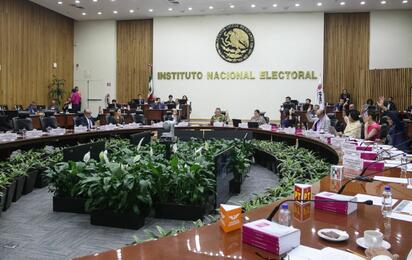 INE proyecta 10 mil 842 millones para partidos en 2027