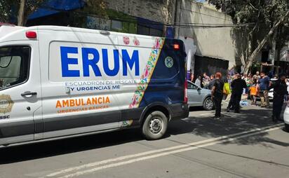 Conductor arrolla a 3 personas en puesto de comida de Coyoacán