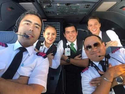 Pilotos y auxiliares de vuelo enfrentan mayor riesgo de muerte por cáncer