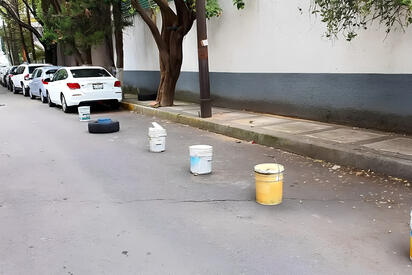 Querétaro sancionará con hasta 3,519 pesos por apartar estacionamiento