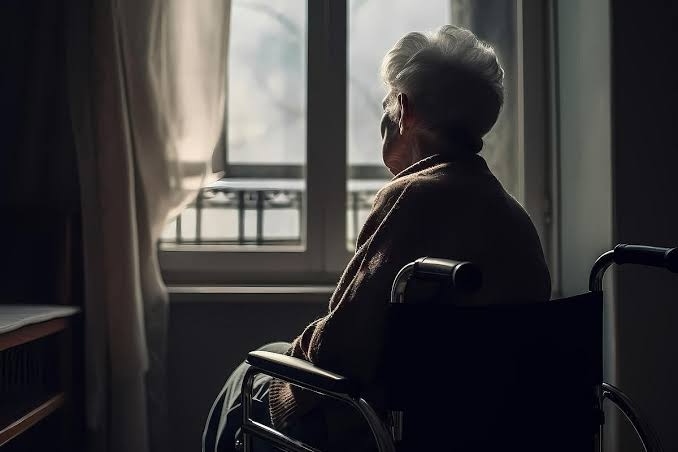 La soledad y el aislamiento social pueden contribuir al desarrollo de diversas enfermedades, pero pretender que el sistema de salud sea el único encargado