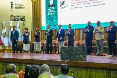 La SEP analiza medidas para regular celulares y plataformas digitales en escuelas, con el objetivo de proteger a estudiantes y fomentar una ciudadanía digital
