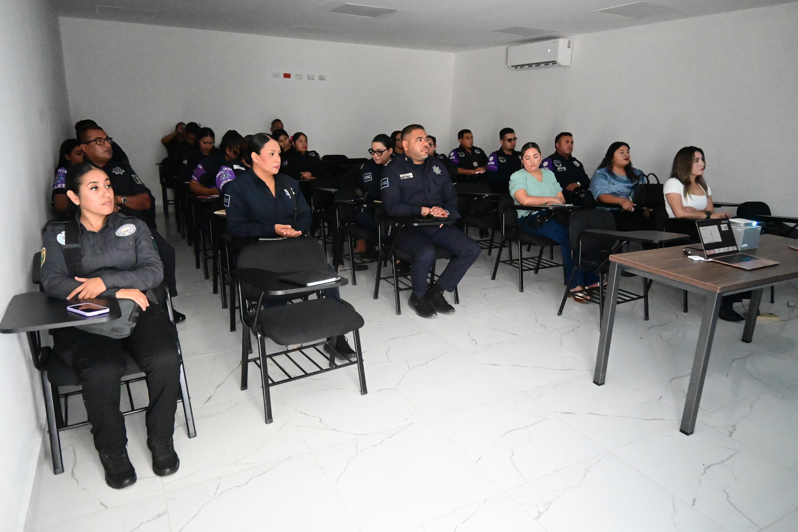 Capacitación: Elementos municipales y estatales participaron en una jornada impartida por la PRONNIF Región Centro.