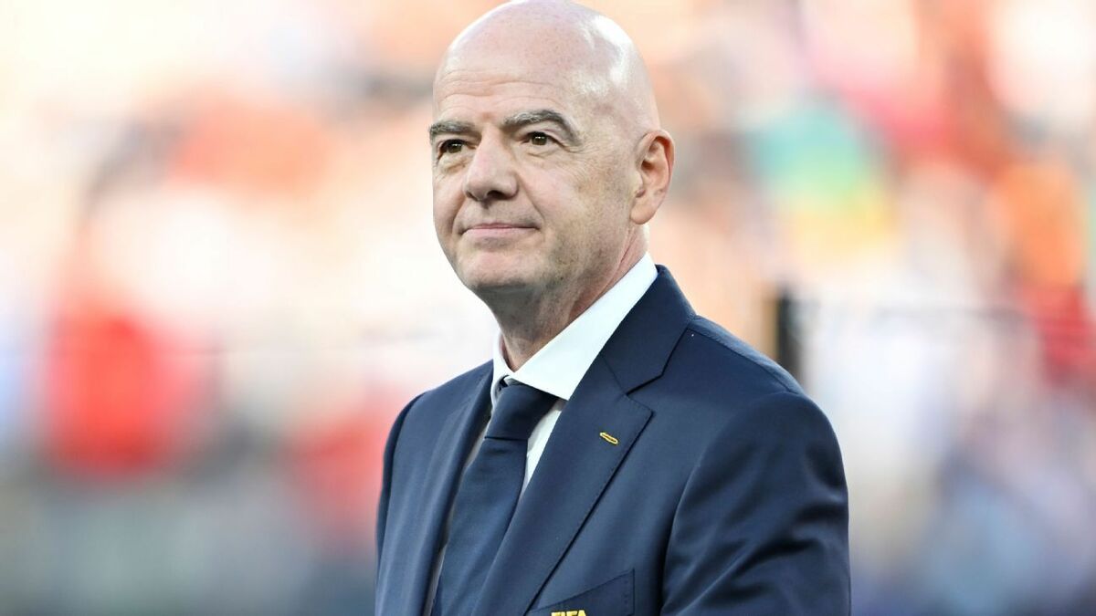 La presión aumenta sobre Infantino: aficionados piden su dimisión