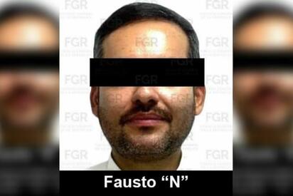 Fausto Corrales Rodríguez permanecerá en prisión preventiva mientras un juez determina si será vinculado a proceso por dos delitos.  Un juez de control dictó