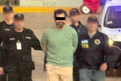 Autoridades argentinas entregaron al excontralmirante Fernando Farías Laguna a México, donde enfrentará acusaciones relacionadas con una red de huachicol