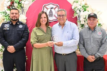 Frontera honra y reconoce a sus Bomberos 