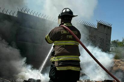 Un incendio que estremeció a Frontera evidenció una necesidad que hombres valientes decidieron convertir en servicio.  Antes de que Frontera tuviera sirenas