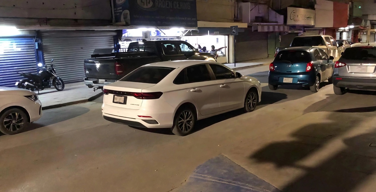 Robo: Ladrones aprovecharon el cierre del negocio para ingresar por un local contiguo durante la noche.