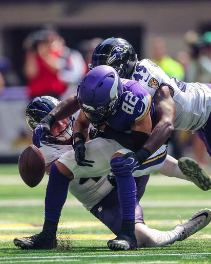 Ravens imponen su defensiva y vencen a Vikings en pretemporada
