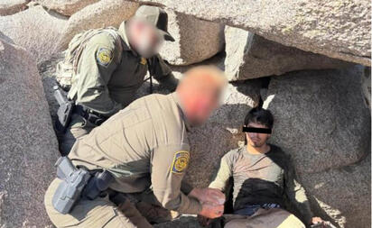 Mexicano es rescatado tras quedar varado en desierto de California