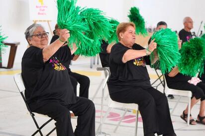DIF Torreón conmemora cuatro años del Club de los Abuelos