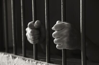 Dan 27 años de prisión a hombre por el feminicidio de su madre en León