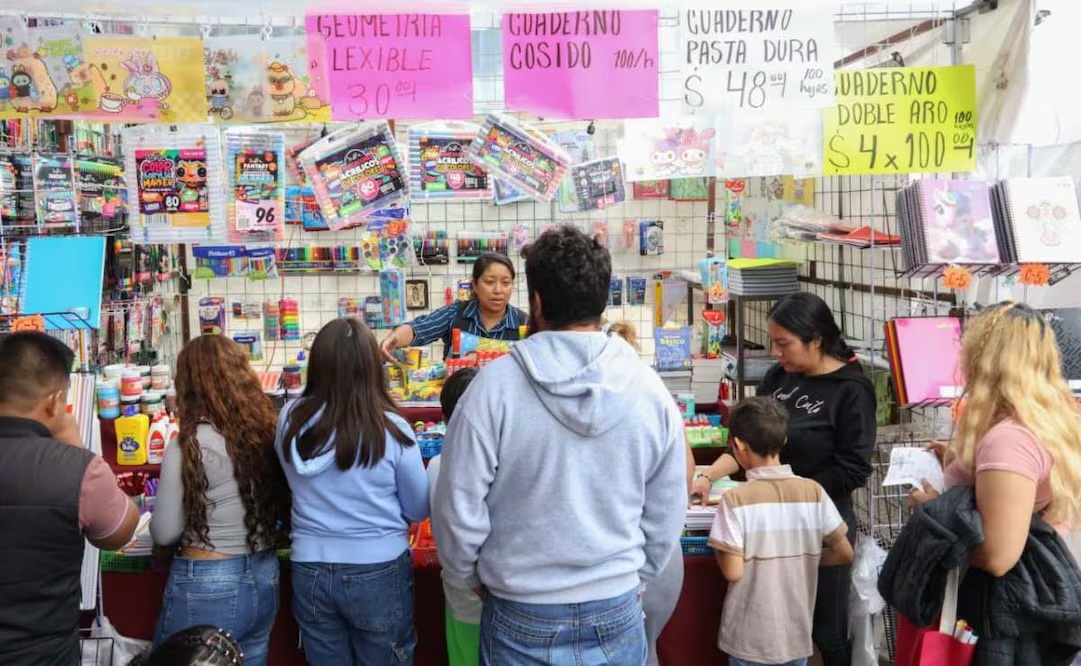 Padres destacan precios de Expo Regreso a Clases en Iztapalapa